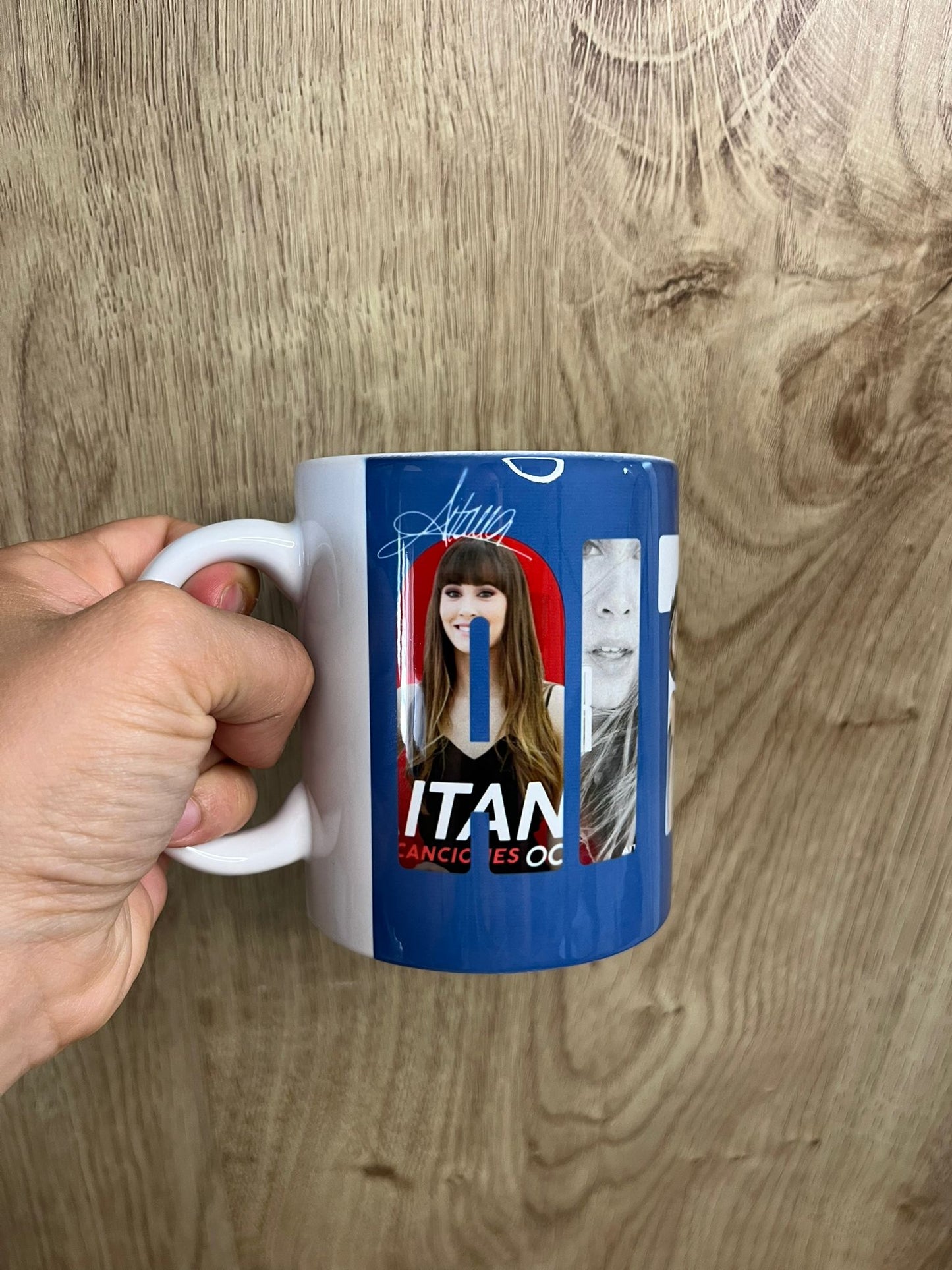 TAZA AITANA 2025