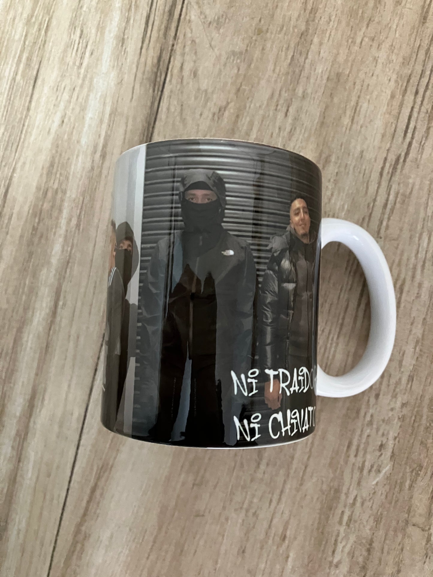 Taza BENY JR Y MORAD