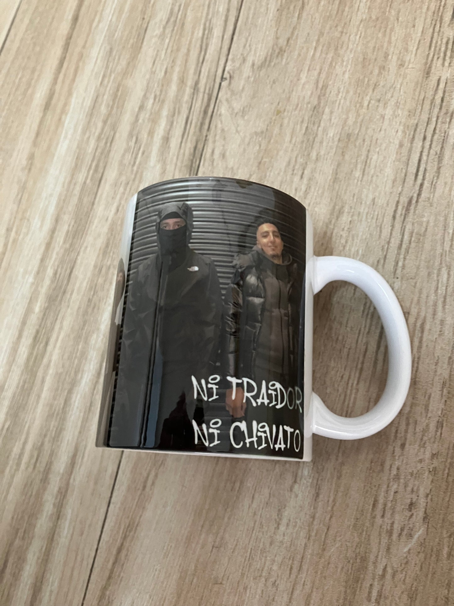 Taza BENY JR Y MORAD