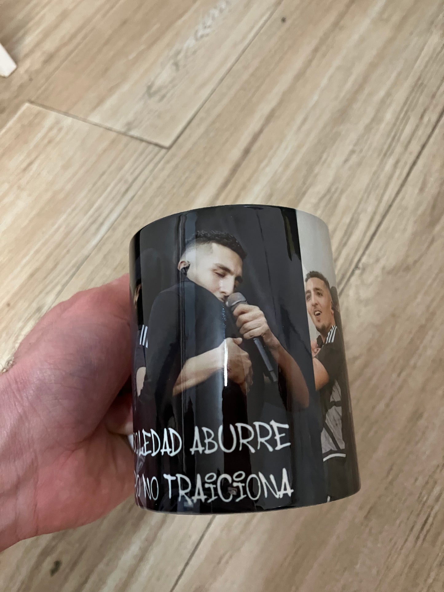 Taza BENY JR Y MORAD
