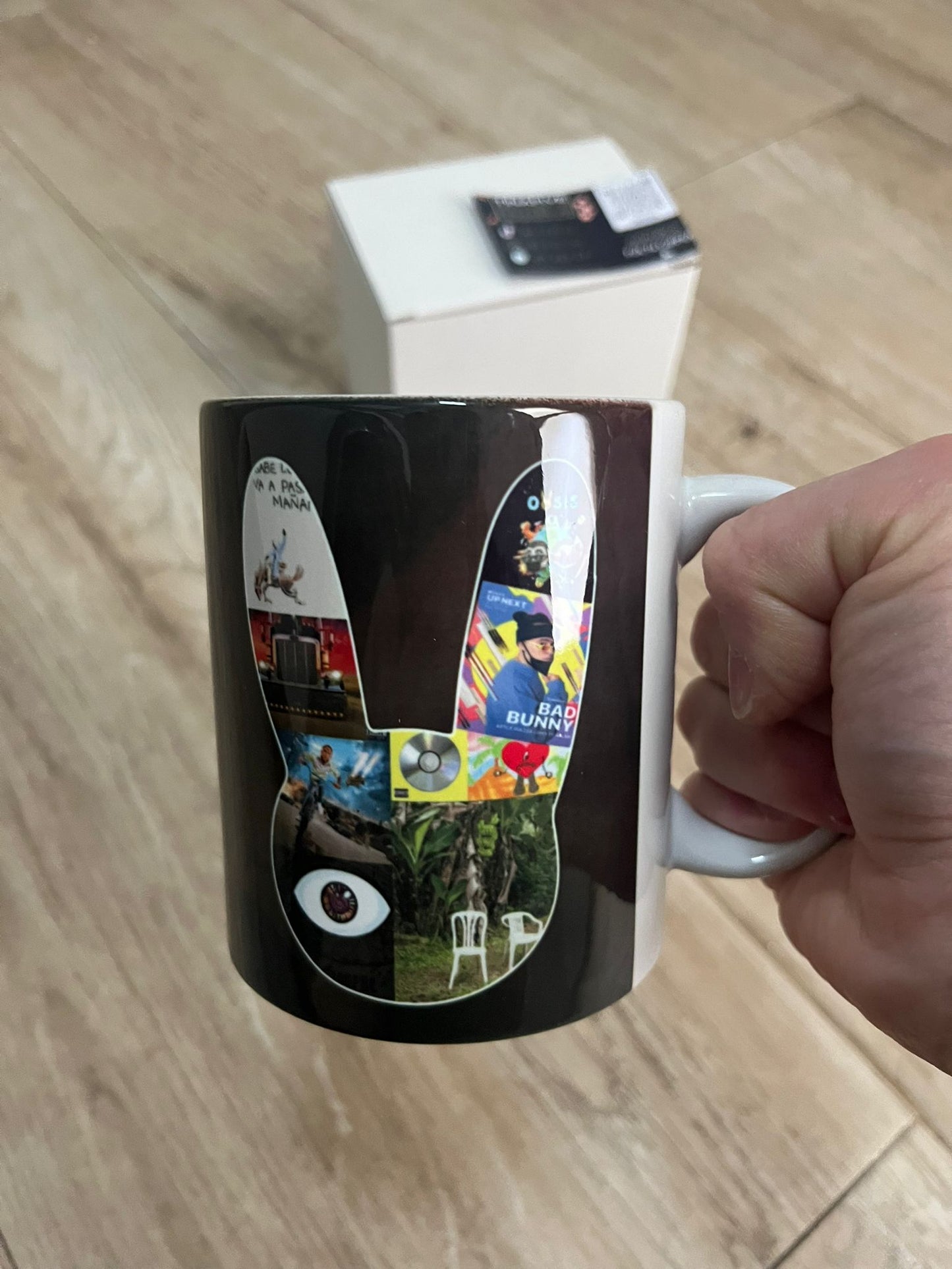 TAZA BAD BUNNY