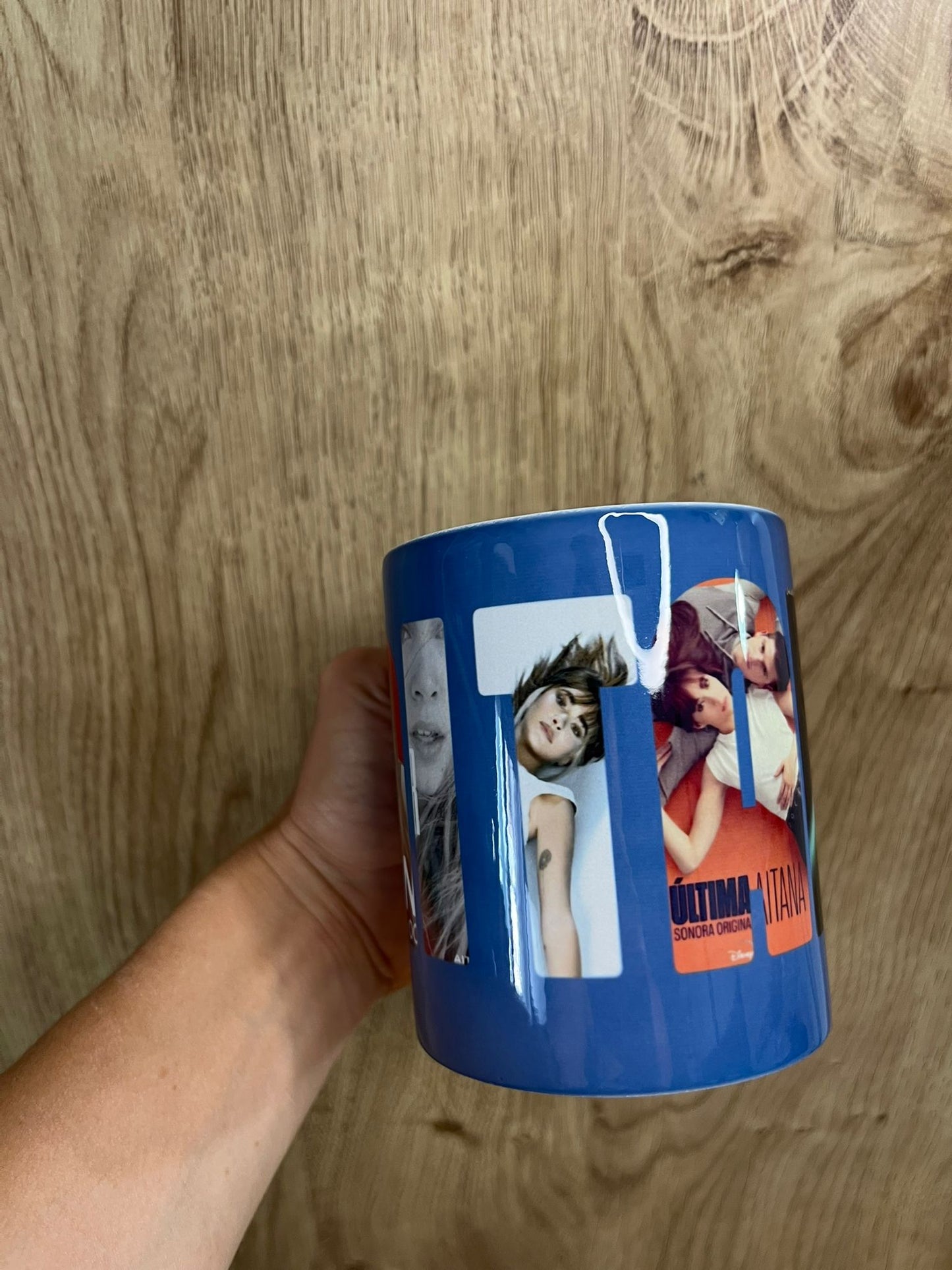 TAZA AITANA 2025
