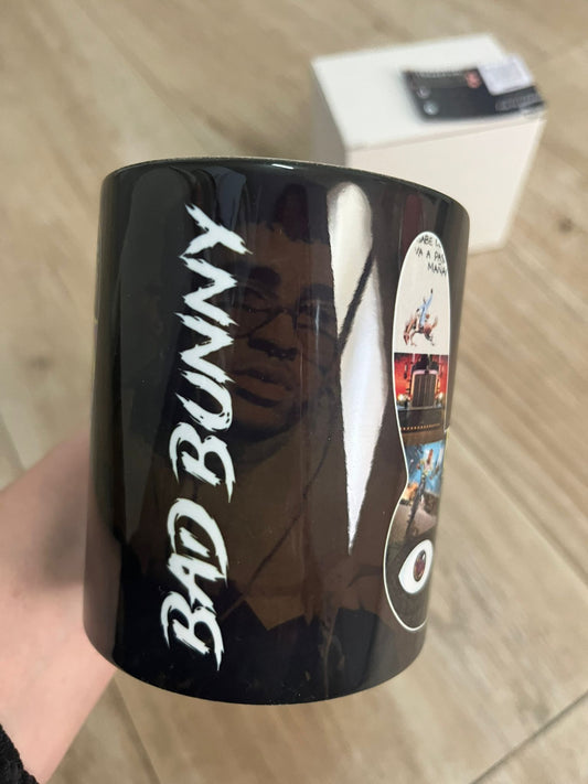 TAZA BAD BUNNY